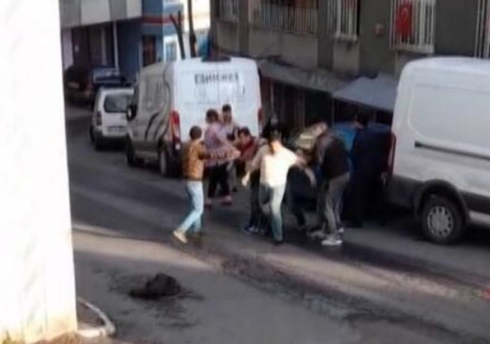 Beyoğlu'nda dayısının otomobilini parçaladı