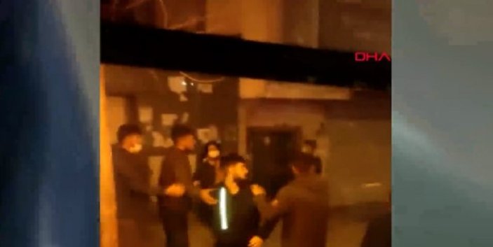 İstanbul'da İETT otobüsünün yolunu kesip saldırdılar