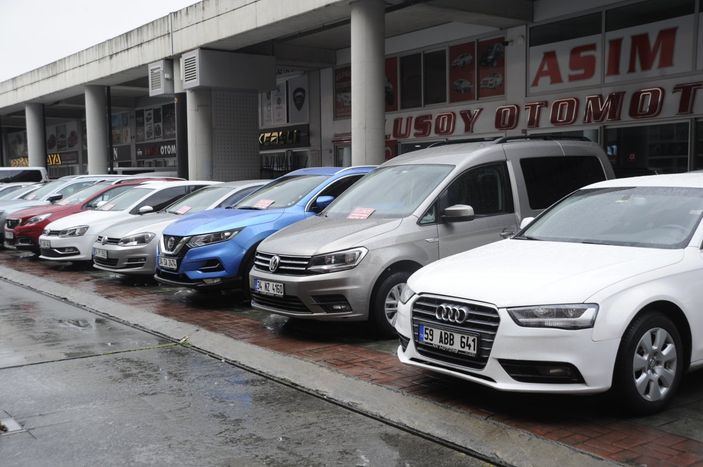 İkinci el otomobil fiyatları pazarı hareketlendirdi