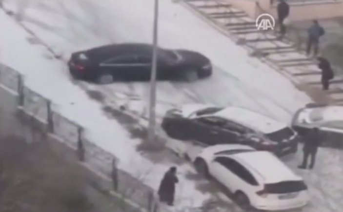 Cumhurbaşkanı Erdoğan, kar yağışı sonrası CHP'li belediyelerin durumunu gösterdi