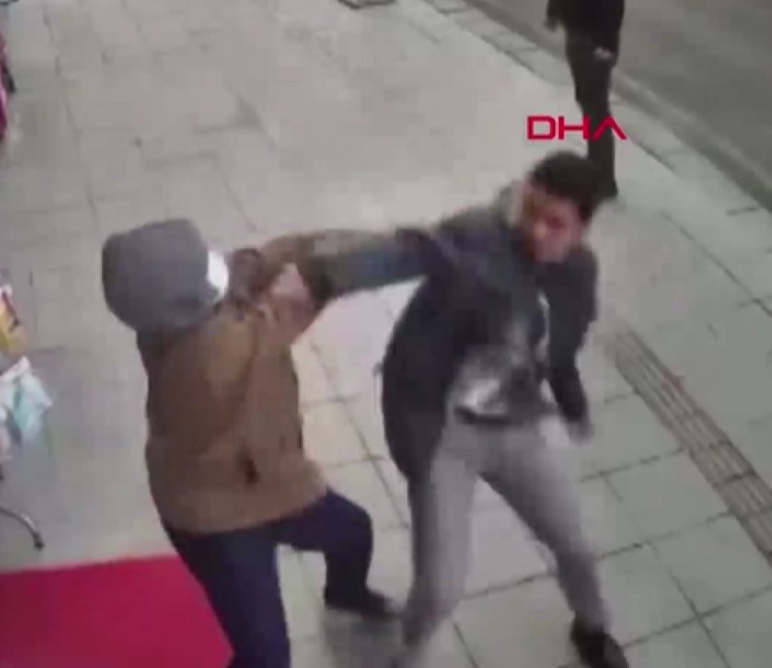 Zonguldak'ta sokak ortasında kavga