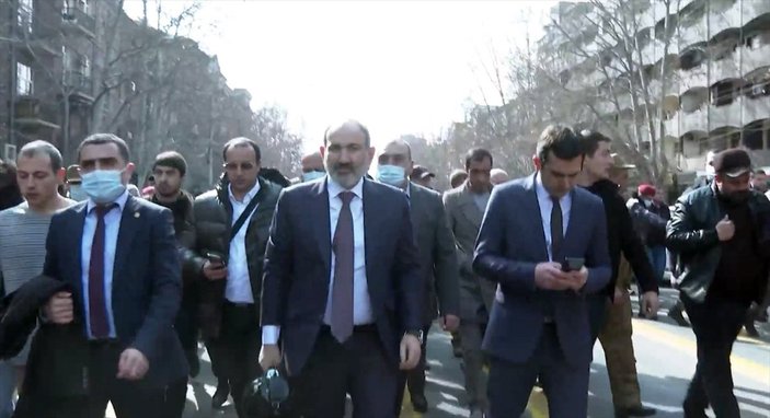 Dışişleri Bakanı Mevlüt Çavuşoğlu: Ermenistan'daki darbe çağrısını kınıyoruz