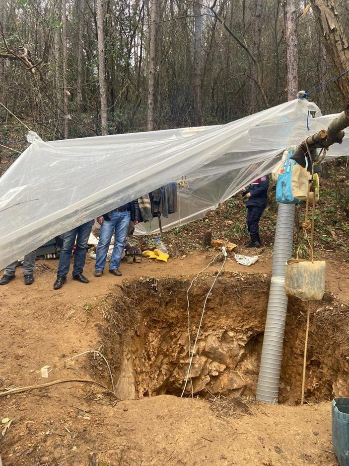 i Sarıyer'de defineciler 15 metre derinlikte yakalandılar