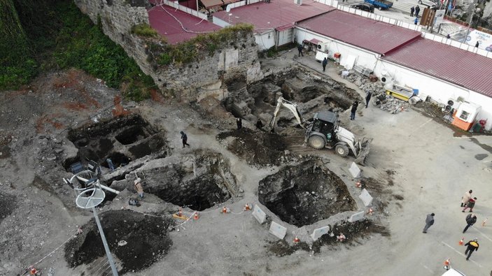 Trabzon'da otopark çalışmaları sırasında yer altından Roma kalıntıları çıktı