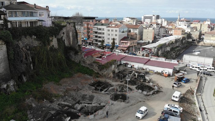 Trabzon'da otopark çalışmaları sırasında yer altından Roma kalıntıları çıktı