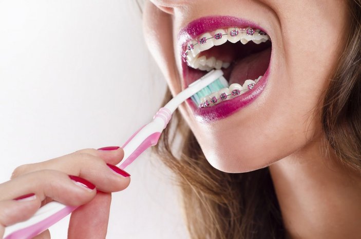 Doğru diş fırçası nasıl seçilir