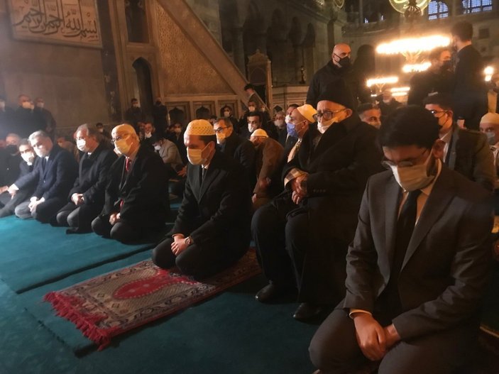 Necmettin Erbakan, vefatının 10. yılında Ayasofya Camii'nde dualarla anıldı