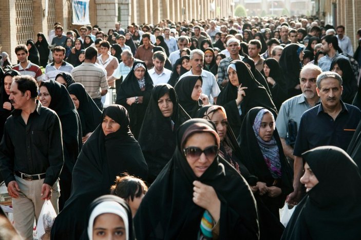 İran: Kadınların ve Sünnilerin haklarının ihmal edildiğini kabul ediyoruz