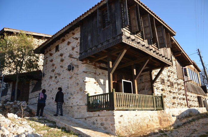 Antalya’da beton yapının olmadığı köy: Sarıhacılar