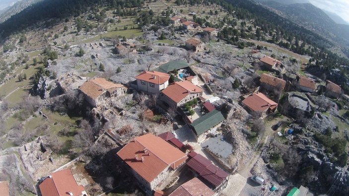 Antalya’da beton yapının olmadığı köy: Sarıhacılar