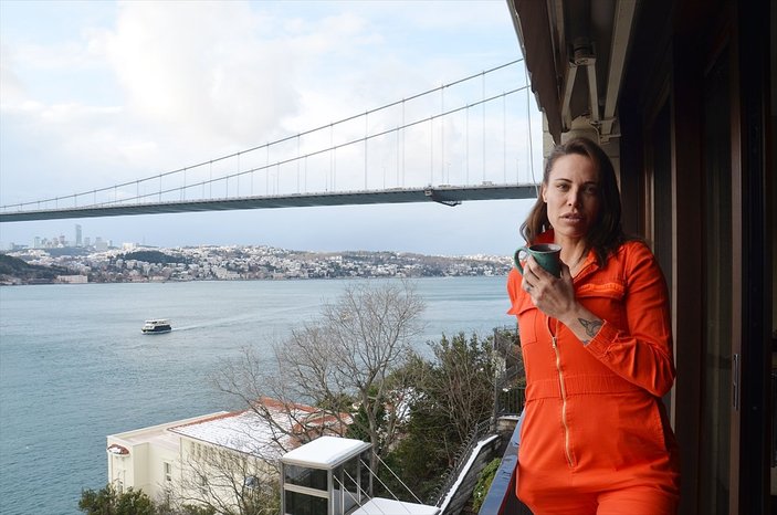 Fenerbahçeli Sosa'nın eşi Carolina, 'ikinci evim' dediği İstanbul'da sanatla iç içe