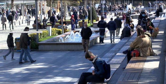 'Çok yüksek riskli' grubundaki Trabzon’da ürküten kalabalık