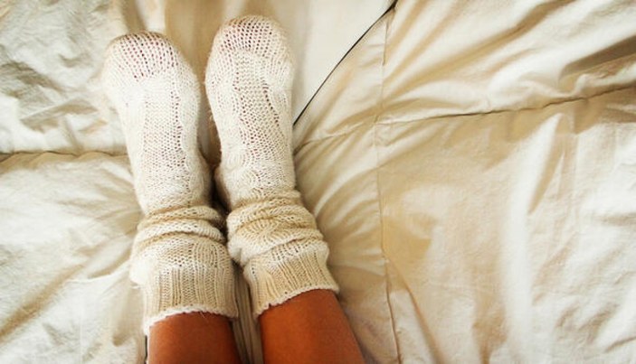 Çorapla uyumanın zararları
