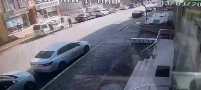 Ümraniye’de sokak ortasında silahlı saldırı