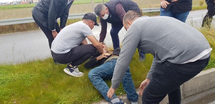i Antalya'da iki araç kaza yaptı, yaralılara müdahalede ilk yardım karmaşası yaşandı