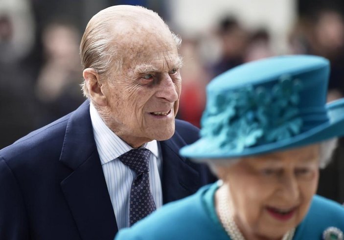 Kraliçe Elizabeth, koronavirüs nedeniyle eşi Prens Philip'i ziyaret edemiyor