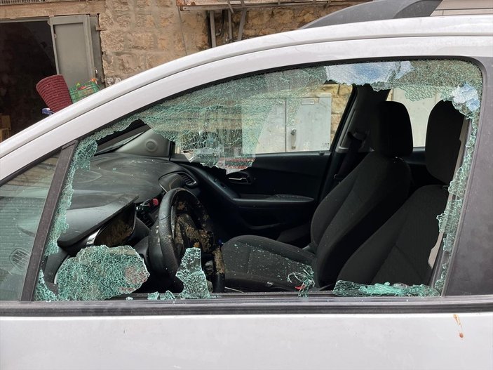 AA ekibi ve aracı Kudüs’te saldırıya uğradı