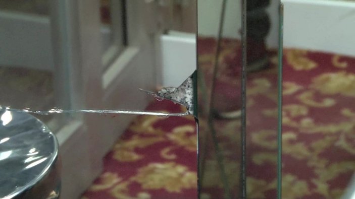 Ataşehir’de satırlı saldırgan otel bastı