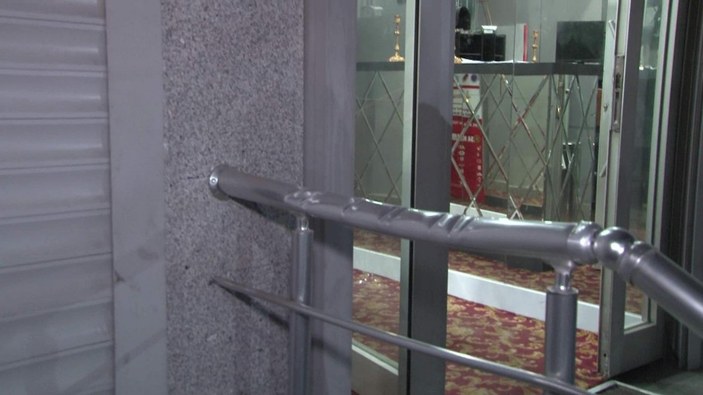 Ataşehir’de satırlı saldırgan otel bastı