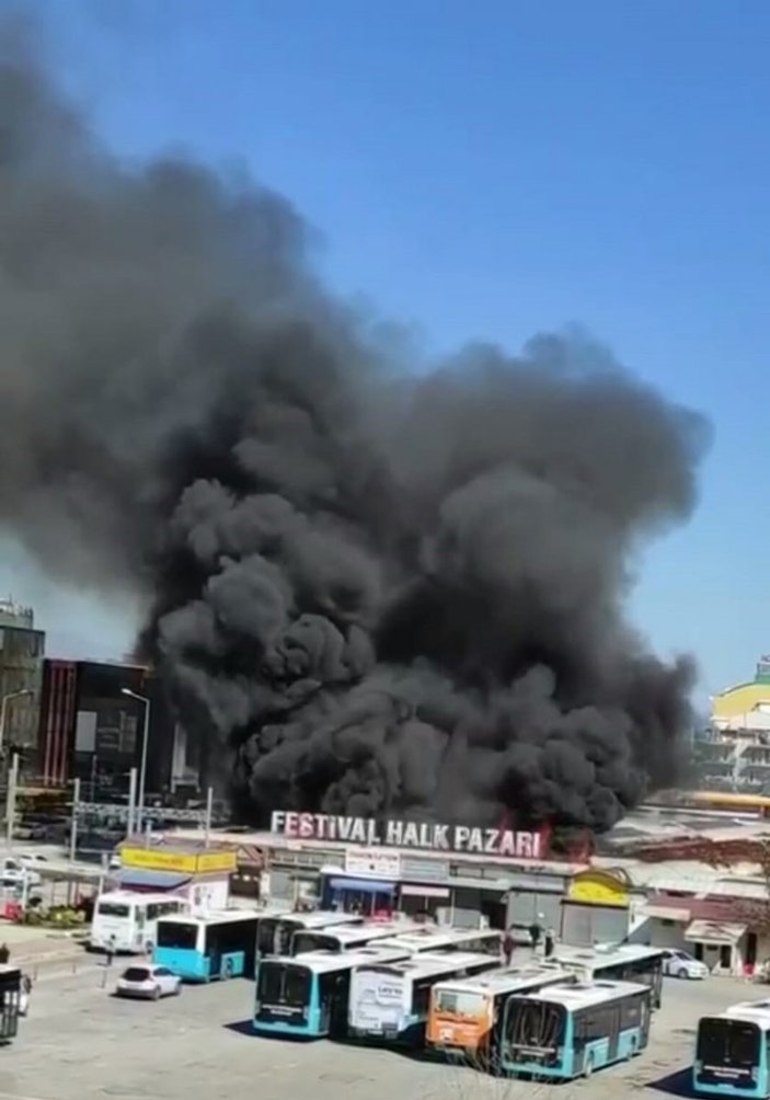 Antalya'da Festival Çarşısı'nda yangın