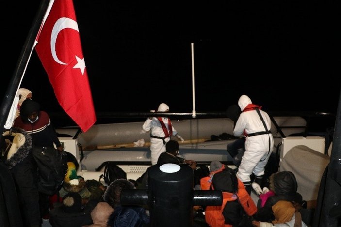 Balıkesir'de 36 sığınmacı kurtarıldı