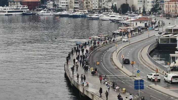 Kısıtlamasız ilk hafta sonunda İstanbul’da yoğun trafik