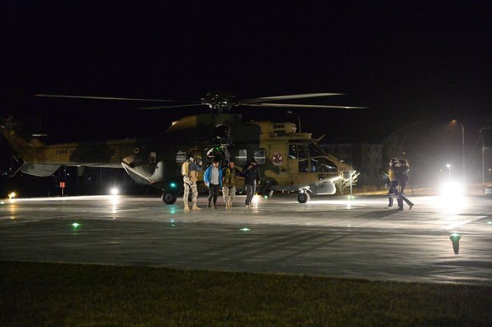 Eskişehir'de dağlık alanda mahsur kalan 4 kişi kurtarıldı