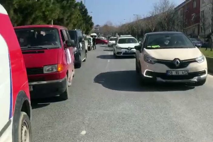 İ Büyükçekmece'de düğün konvoyuna polis müdahale etti