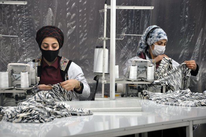 Hakkari'de tekstil kadınlara emanet