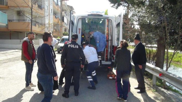 i Antalya'da eşini ve oğlunu bıçaklayan şahıs teslim oldu