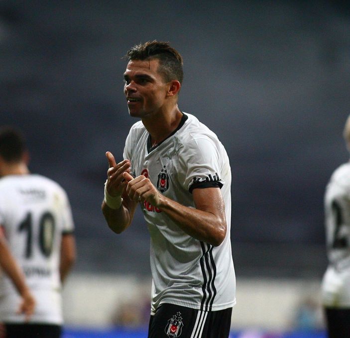 Pepe: Beşiktaş taraftarı futbol tutkusunu hissettiriyor
