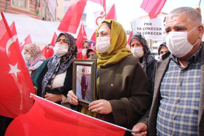 Evlat nöbetine katılan ailelerin sayısı 214'e yükseldi