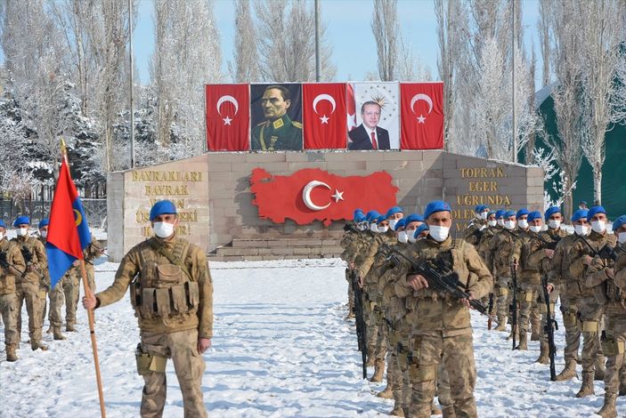 Komandolar, dualarla Ağrı'dan Afrin'e uğurlandı