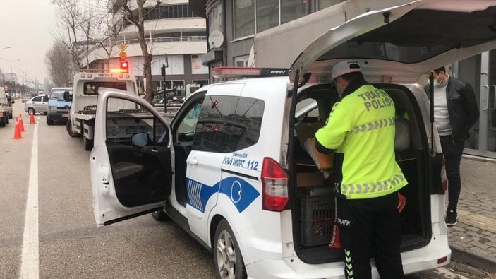 Bursa'da iki otomobil çarpıştı: 9 yaralı