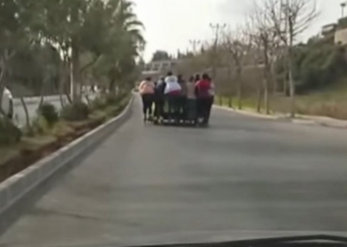 Adana’da 11 patenli çocuğun tehlikeli yolculuğu