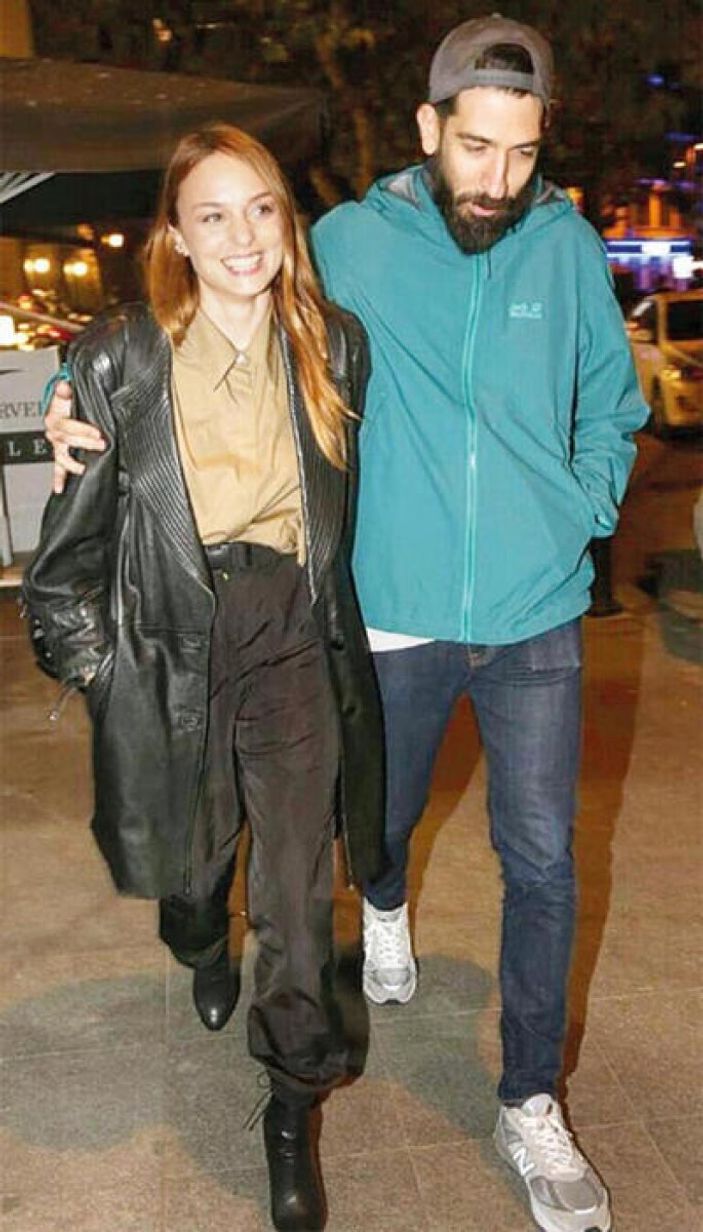 Nilperi Şahinkaya: Boş zamanlarımda yatıyorum