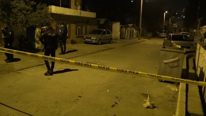 İzmir’de kavga ederken silahını ateşledi: 1 yaralı