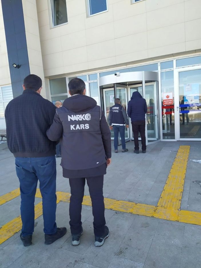 İ Kars'ta uyuşturucu operasyonu: 4 kişi tutuklandı