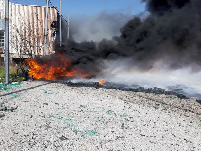 Muğla'da plastik kasa fabrikasında yangın