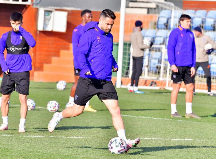 Başakşehir'de 7 futbolcu Beşiktaş'a karşı yok