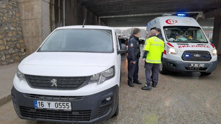 Bursa’da kötü haber alınca direksiyon başında bayıldı