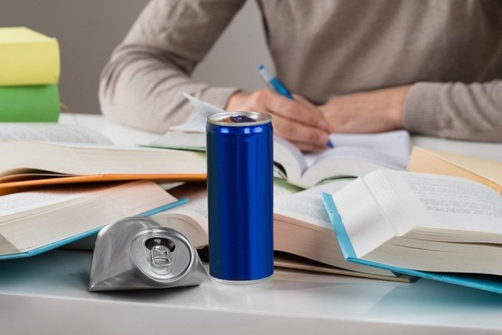 Enerji içeceklerinin zararları nelerdir? Enerji içeceğinin vücuda etkileri..