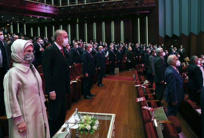 Cumhurbaşkanı Erdoğan: Mayası şiirle yoğrulmuş bir milletiz