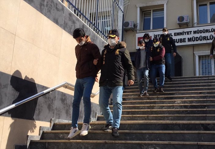 İstanbul'da yaşlı kadını 1 milyon TL dolandıranlara suçüstü