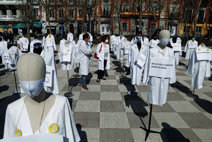 Madrid'de doktorlar süresiz greve başladı