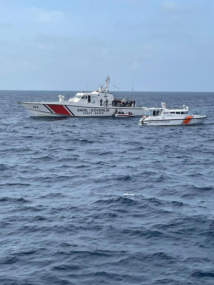 İ Akdeniz'de 21 düzensiz göçmen yakalandı