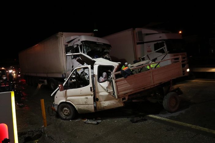 Sakarya'da zincirleme kaza: 1 ölü
