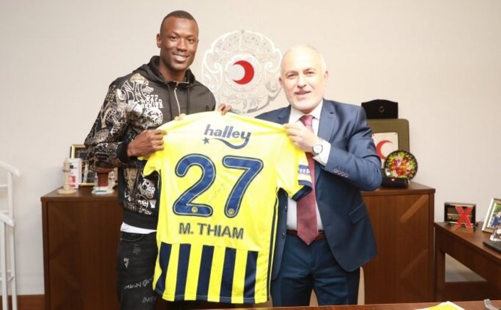 Mame Thiam'dan Kızılay'a ziyaret