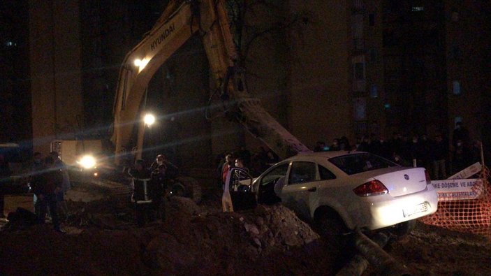 Kayseri'de kazı çalışması sırasında üzerine otomobil düşen belediye işçisi öldü