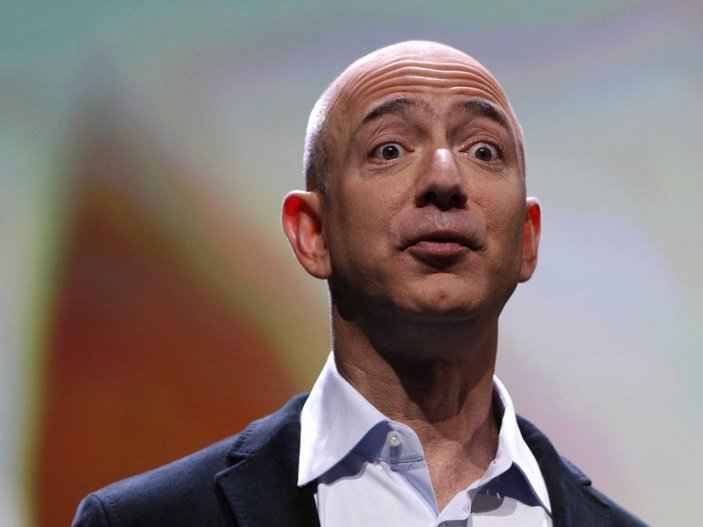 Jeff Bezos, çalışanların örgütlenmesini engellediği gerekçesiyle hedefte